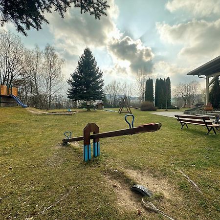 Hotel Am Laerchenberg I Fruehstueck, Wlan, Parkplatz Schirgiswalde-Kirschau Exterior foto