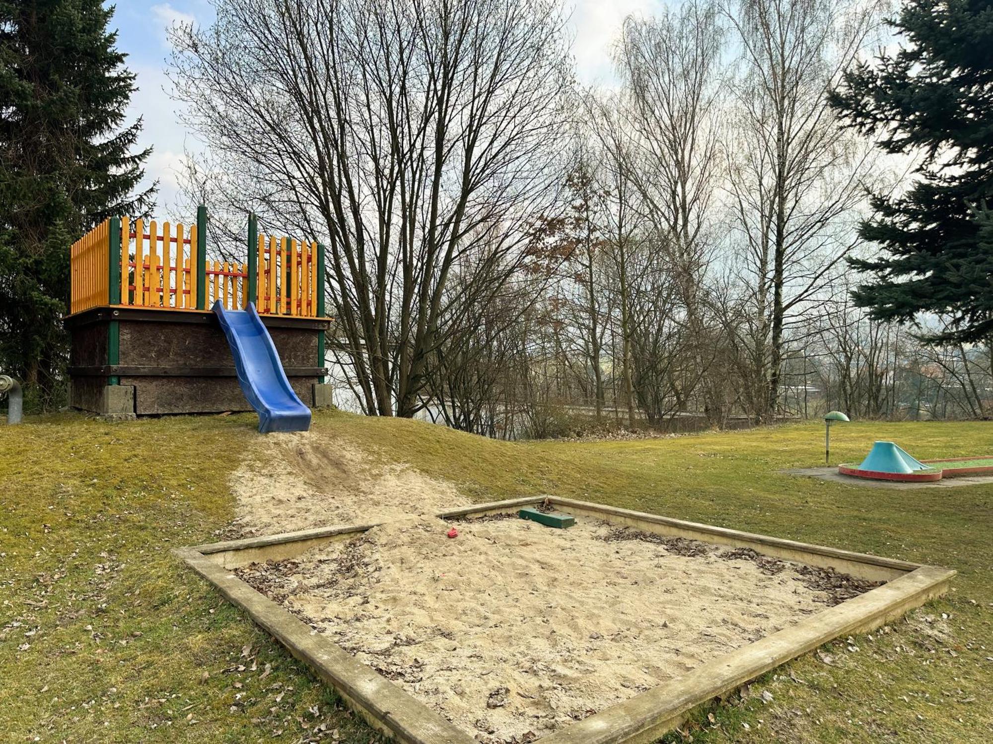 Hotel Am Laerchenberg I Fruehstueck, Wlan, Parkplatz Schirgiswalde-Kirschau Exterior foto