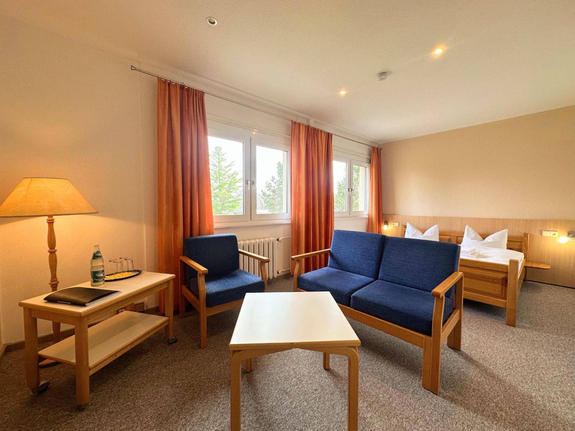 Hotel Am Laerchenberg I Fruehstueck, Wlan, Parkplatz Schirgiswalde-Kirschau Exterior foto
