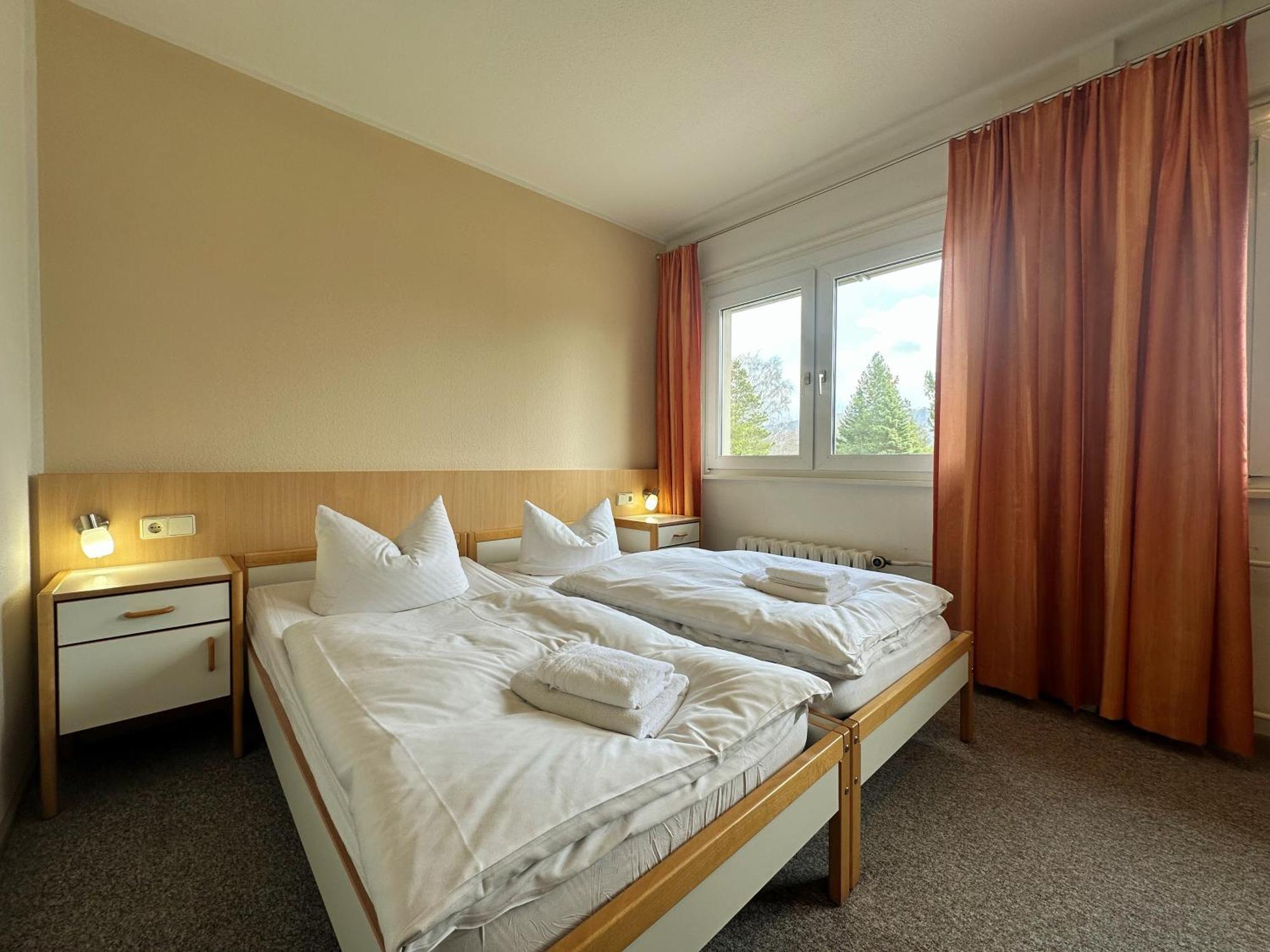 Hotel Am Laerchenberg I Fruehstueck, Wlan, Parkplatz Schirgiswalde-Kirschau Exterior foto