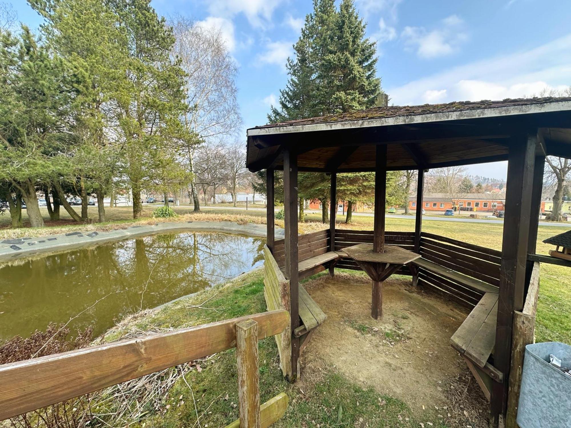 Hotel Am Laerchenberg I Fruehstueck, Wlan, Parkplatz Schirgiswalde-Kirschau Exterior foto